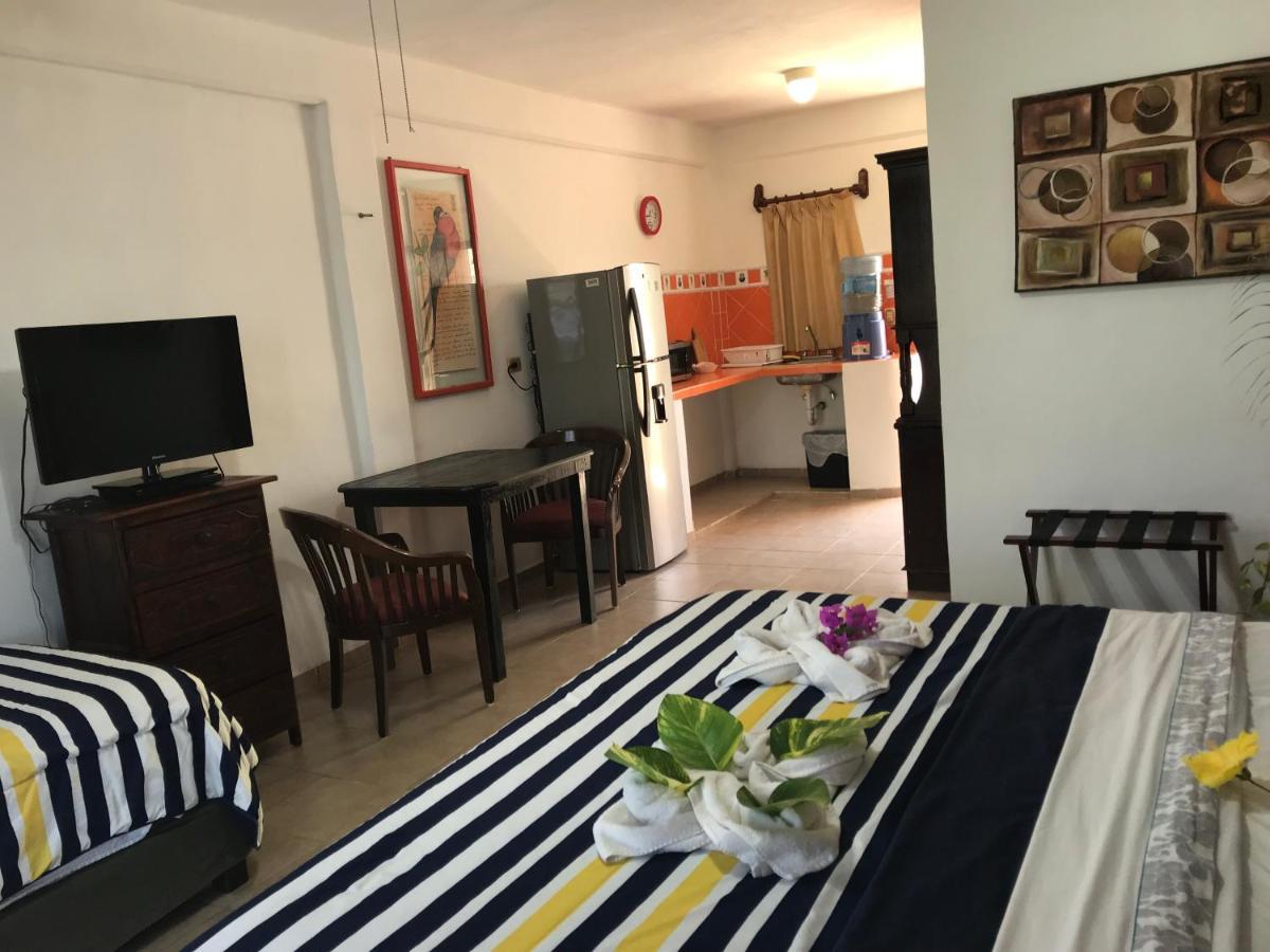 Suites Fenicia (Adults Only) Playa del Carmen Exterior foto