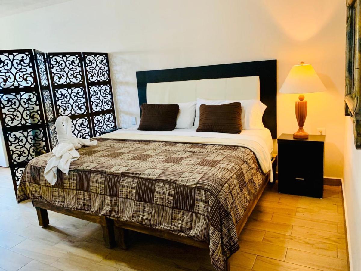 Suites Fenicia (Adults Only) Playa del Carmen Exterior foto